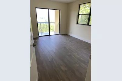 8120 Geneva Ct #554, Doral, FL 33166 - Photo 9