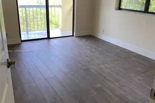 8120 Geneva Ct, Doral, FL 33166 - Photo 9