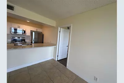 8120 Geneva Ct #554, Doral, FL 33166 - Photo 17