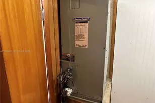 606 SW 11th St, Fort Lauderdale, FL 33315 - Photo 13