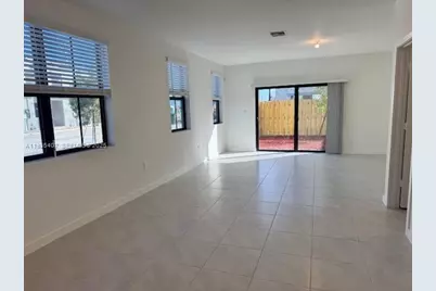 1596 NE 3rd Ave, Florida City, FL 33034 - Photo 5