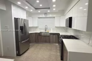 860 W Dayton Cir, Fort Lauderdale, FL 33312 - Photo 5