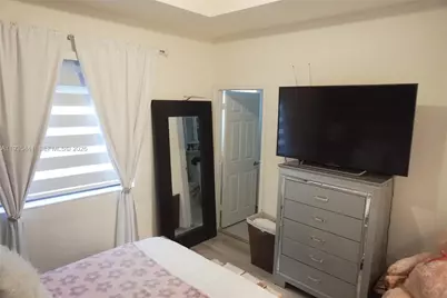 10589 W 32nd Ln, Hialeah Gardens, FL 33018 - Photo 39