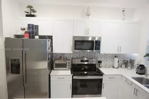 10589 W 32nd Ln, Hialeah Gardens, FL 33018 - Photo 7