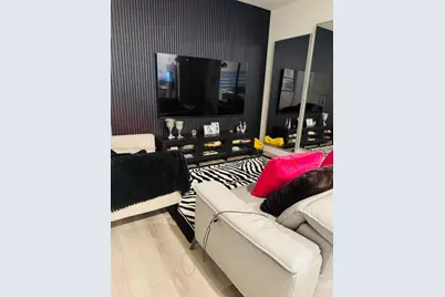 10589 W 32nd Ln, Hialeah Gardens, FL 33018 - Photo 7