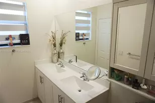 10589 W 32nd Ln, Hialeah Gardens, FL 33018 - Photo 41