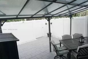 10589 W 32nd Ln, Hialeah Gardens, FL 33018 - Photo 47