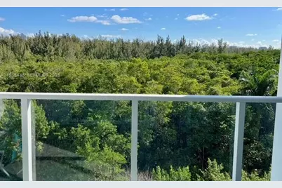 14951 Royal Oaks Ln #505, North Miami, FL 33181 - Photo 3