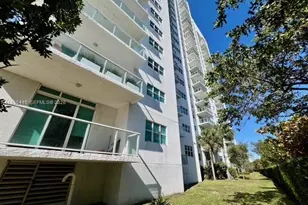 14951 Royal Oaks Ln, North Miami, FL 33181 - Photo 27