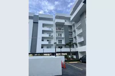 395 NE 21st St #303, Miami, FL 33137 - Photo 1