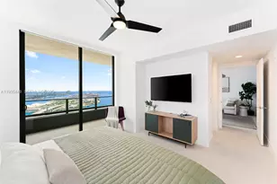 159 NE 6th St, Miami, FL 33132 - Photo 9