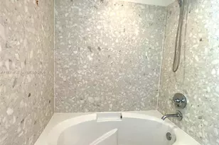 185 SW 7th St, Miami, FL 33130 - Photo 21