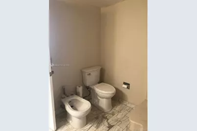 2000 Towerside Ter #905, Miami, FL 33138 - Photo 13