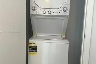 1900 N Bayshore Dr, Miami, FL 33132 - Photo 23