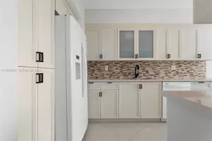 19500 Turnberry Way, Aventura, FL 33180 - Photo 13