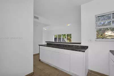 636 SW 7th Ter, Florida City, FL 33034 - Photo 17