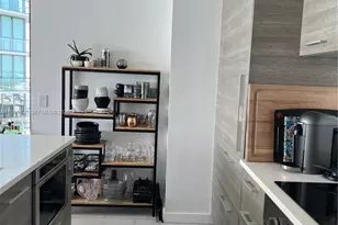 650 NE 32nd St, Miami, FL 33137 - Photo 9