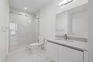 101 Diplomat Pkwy, Hallandale Beach, FL 33009 - Photo 29
