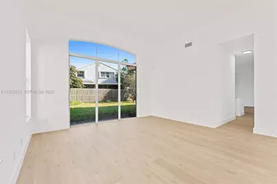 5532 NW 55th Ter, Coconut Creek, FL 33073 - Photo 9