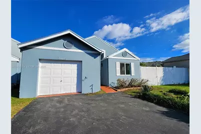 22225 SW 100th Ave, Cutler Bay, FL 33190 - Photo 3