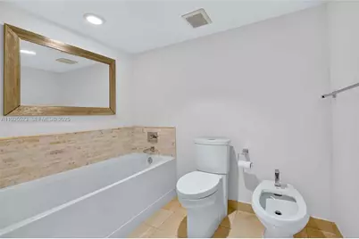 520 Brickell Key Dr #A604, Miami, FL 33131 - Photo 17