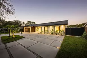 21480 Highland Lakes Blvd, Miami, FL 33179 - Photo 19