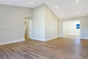 11440 NW 46th Pl, Sunrise, FL 33323 - Photo 5