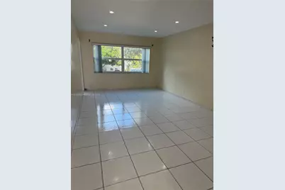 5061 W Oakland Park Blvd #211, Lauderdale Lakes, FL 33313 - Photo 9