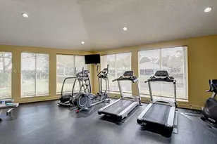 2437 S Coral Trace Cir, Delray Beach, FL 33445 - Photo 23