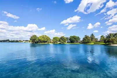 18735 NE 18th Ave, Miami, FL 33179 - Photo 23