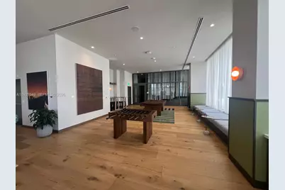 11 NE 6 St #1407, Miami, FL 33132 - Photo 9