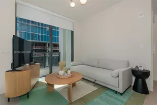 11 NE 6th St, Miami, FL 33132 - Photo 7