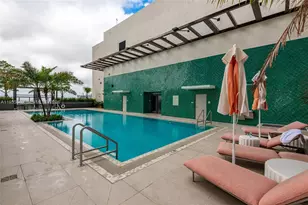 11 NE 6th St, Miami, FL 33132 - Photo 35