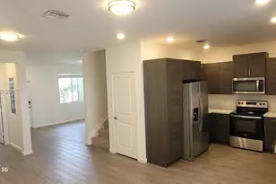 2459 SE 10th St, Homestead, FL 33035 - Photo 3