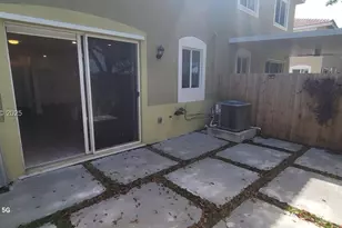 2459 SE 10th St, Homestead, FL 33035 - Photo 7