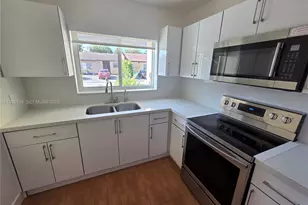 2851 NW 203rd Ln, Miami Gardens, FL 33056 - Photo 9