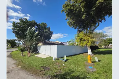 2851 NW 203rd Ln, Miami Gardens, FL 33056 - Photo 29