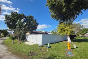 2851 NW 203rd Ln, Miami Gardens, FL 33056 - Photo 29