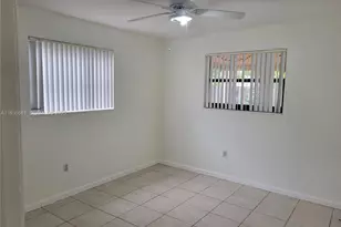 7101 NW 24th St, Sunrise, FL 33313 - Photo 9