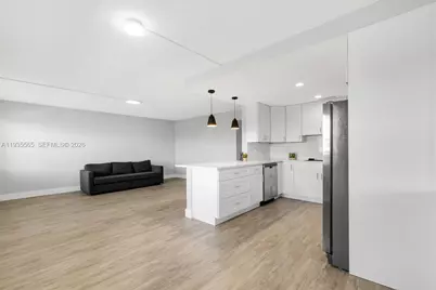 4025 Yarmouth B #4025, Boca Raton, FL 33434 - Photo 5