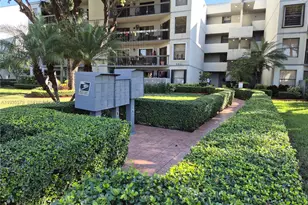 8811 SW 132nd Pl, Miami, FL 33186 - Photo 23