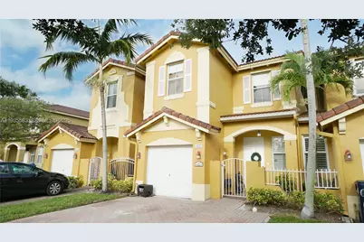 928 SW 154th Path #928, Miami, FL 33194 - Photo 3