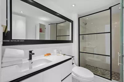 20301 W Country Club Dr #1226, Aventura, FL 33180 - Photo 17