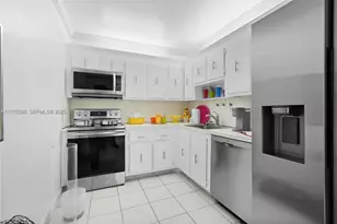 20301 W Country Club Dr, Aventura, FL 33180 - Photo 5