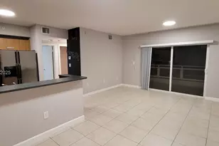 471 NE 25th St, Miami, FL 33137 - Photo 17