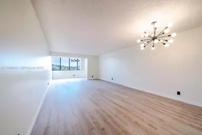 8020 Hampton Blvd #404, North Lauderdale, FL 33068 - Photo 5
