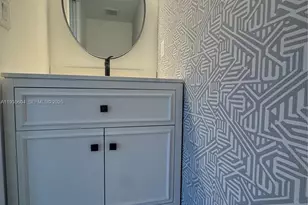 1090 SE 6th Ave, Dania Beach, FL 33004 - Photo 9