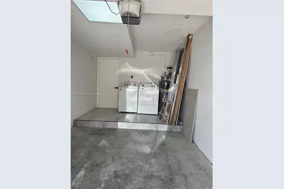 1090 SE 6th Ave, Dania Beach, FL 33004 - Photo 27