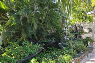 301 SW 5th St, Hallandale Beach, FL 33009 - Photo 9