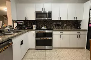 3536 Estepona Ave, Doral, FL 33178 - Photo 9